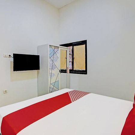 Oyo 92435 Sunlo Cozy Home Family Homestay Syariah Surabaja Zewnętrze zdjęcie