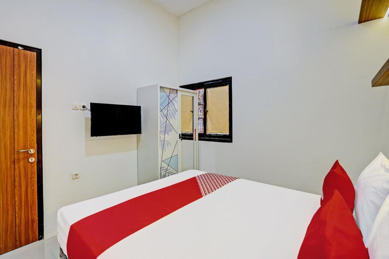 Oyo 92435 Sunlo Cozy Home Family Homestay Syariah Surabaja Zewnętrze zdjęcie