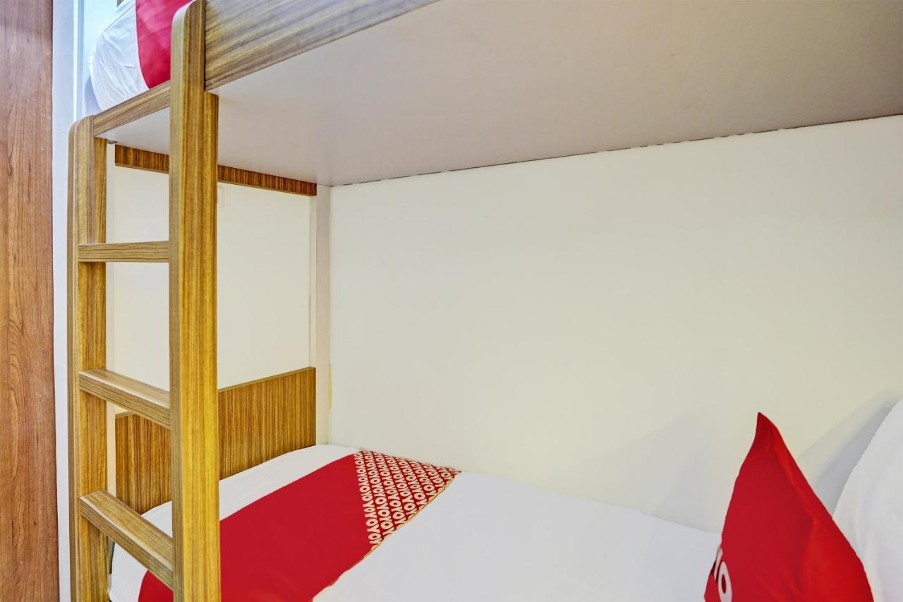 Oyo 92435 Sunlo Cozy Home Family Homestay Syariah Surabaja Zewnętrze zdjęcie