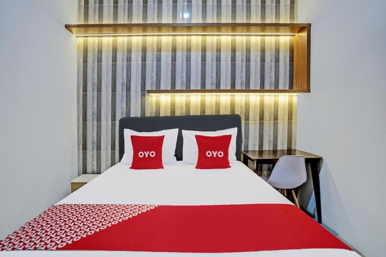 Oyo 92435 Sunlo Cozy Home Family Homestay Syariah Surabaja Zewnętrze zdjęcie