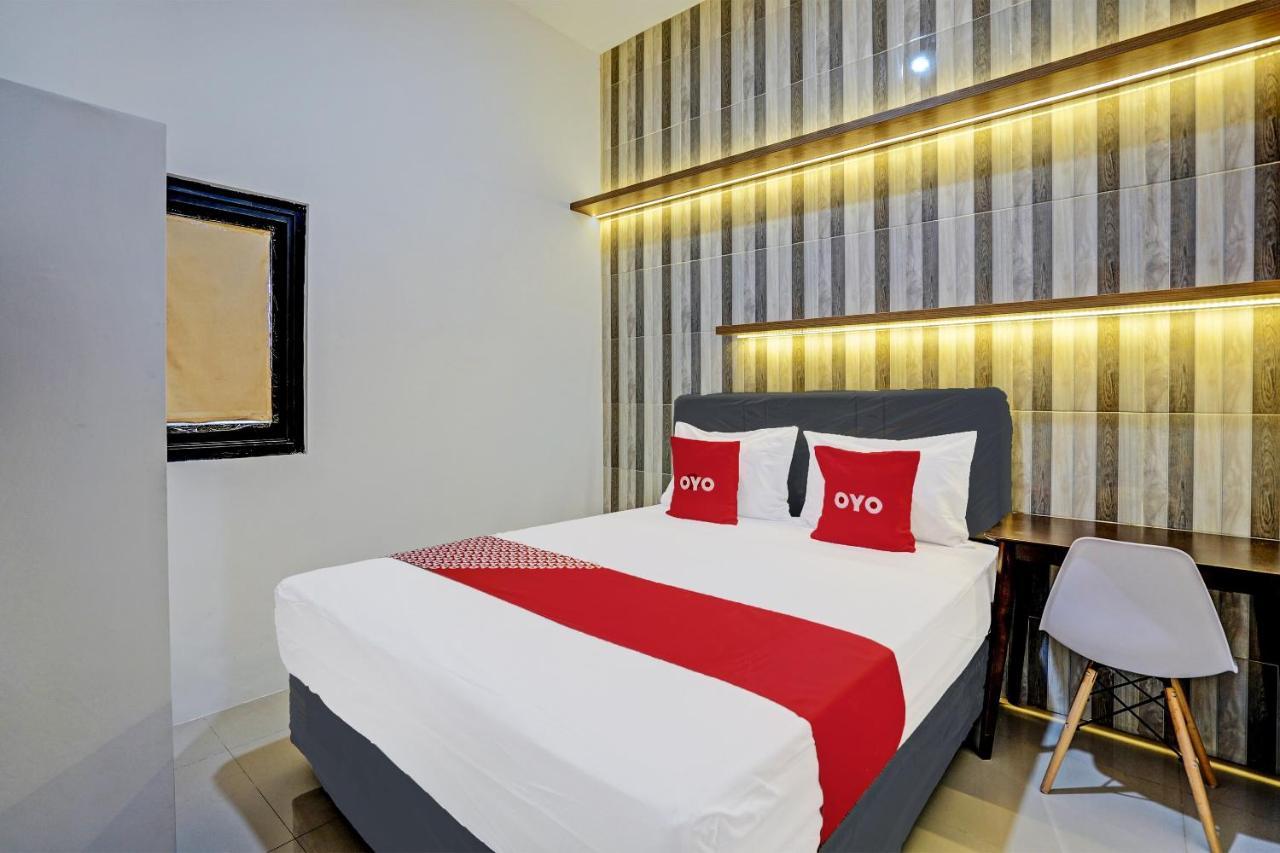Oyo 92435 Sunlo Cozy Home Family Homestay Syariah Surabaja Zewnętrze zdjęcie