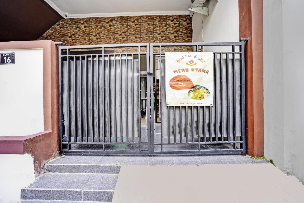 Oyo 92435 Sunlo Cozy Home Family Homestay Syariah Surabaja Zewnętrze zdjęcie