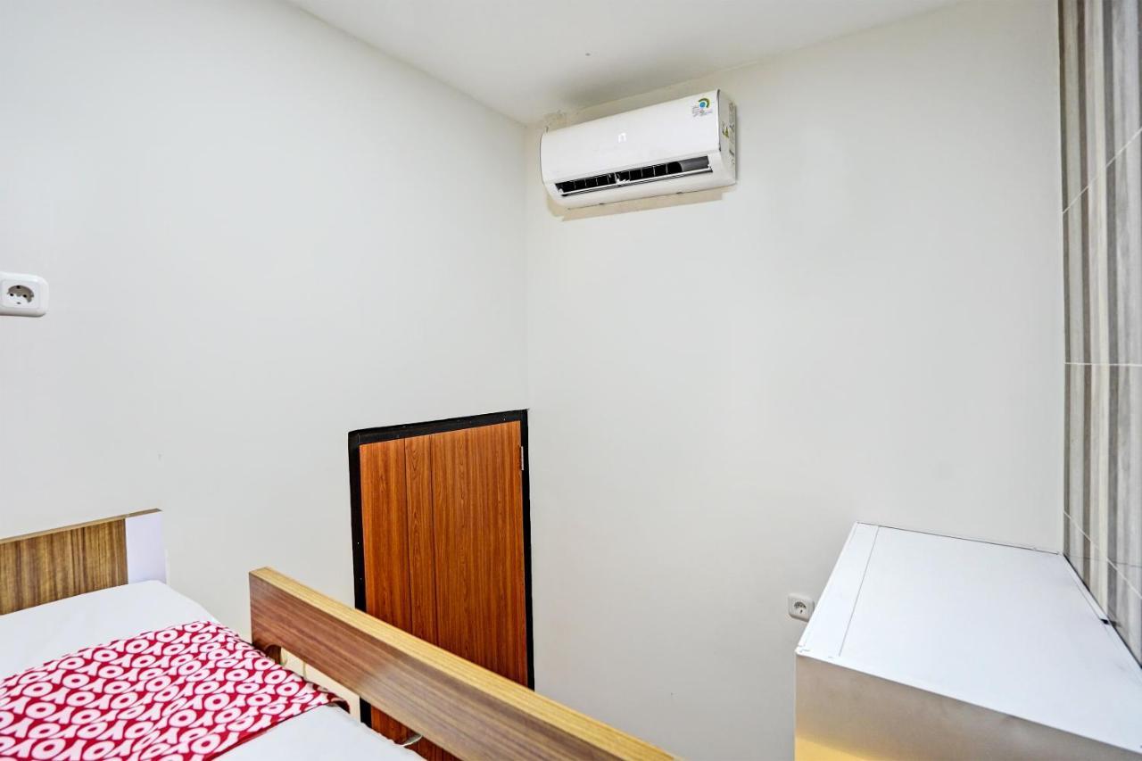 Oyo 92435 Sunlo Cozy Home Family Homestay Syariah Surabaja Zewnętrze zdjęcie