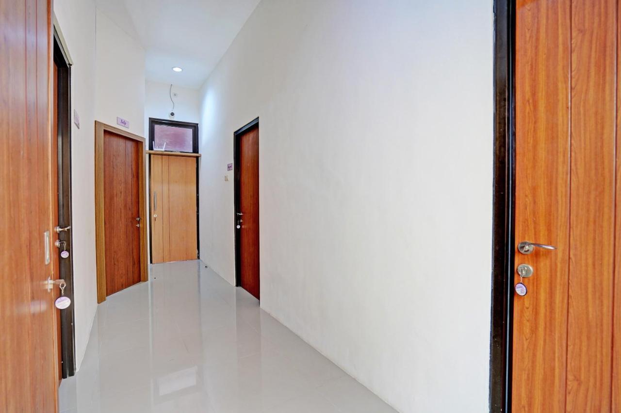 Oyo 92435 Sunlo Cozy Home Family Homestay Syariah Surabaja Zewnętrze zdjęcie